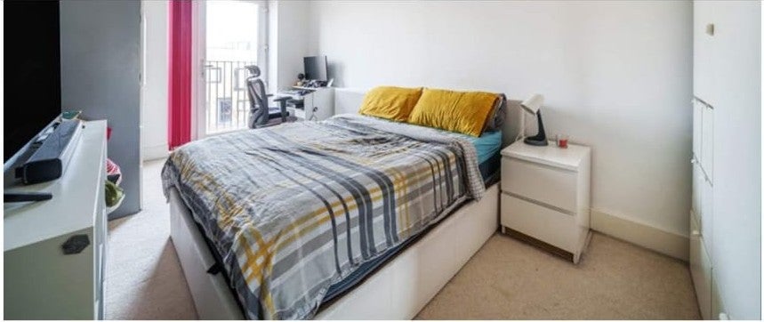 Flat Warrior Square in Greater London