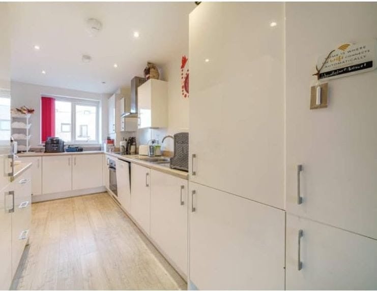 Flat Warrior Square in Greater London