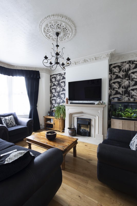 Room Harrowdene Road in Bristol