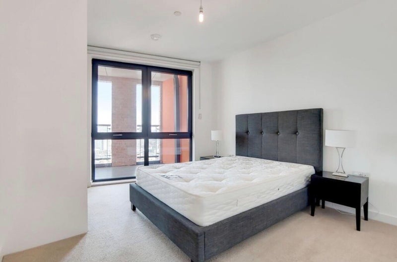 Room Williamsburg Plaza in Greater London