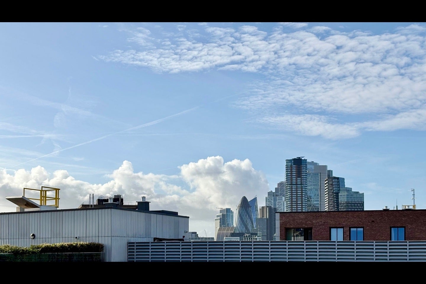 Flat Cremer Street in Greater London