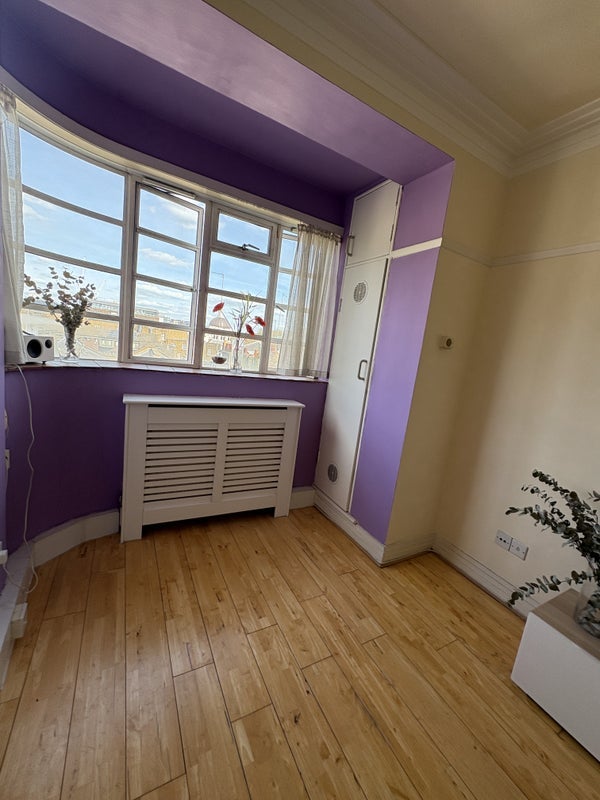 Flat Arlington Road in Greater London