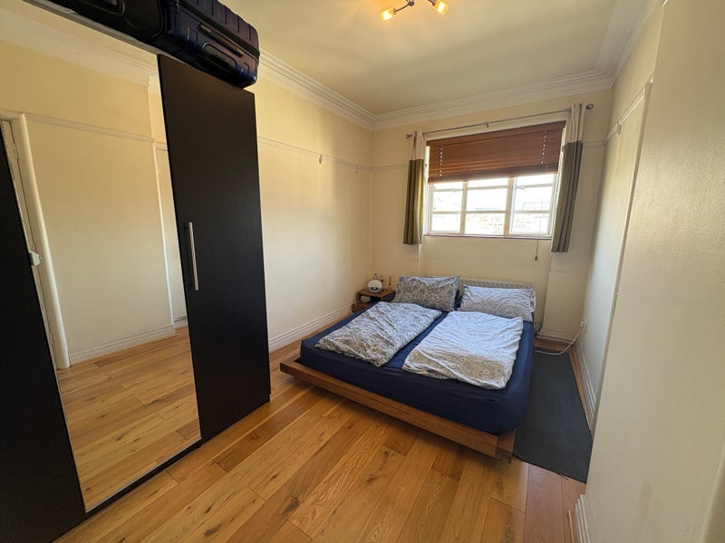 Flat Arlington Road in Greater London