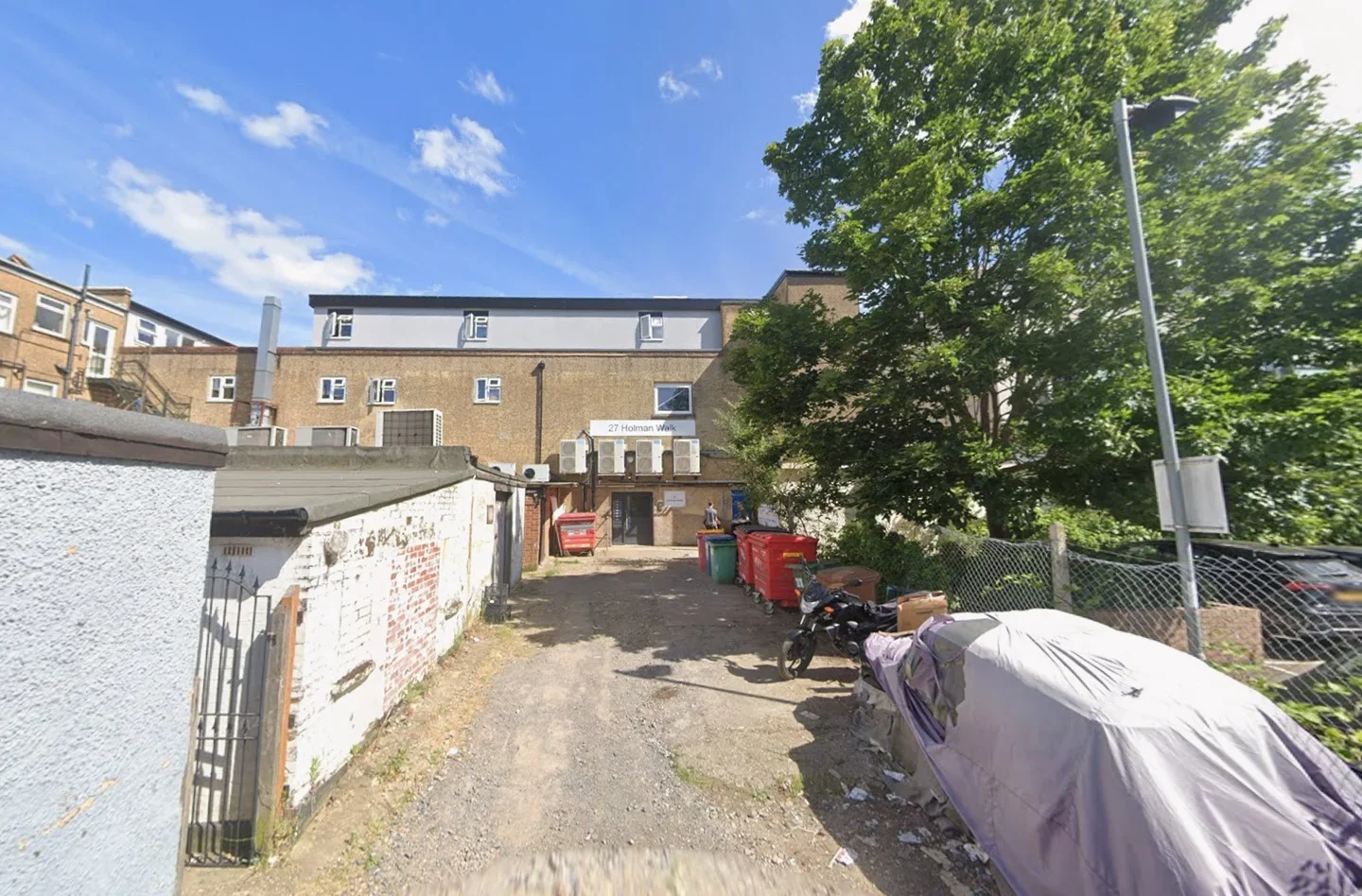 Flat Central Road in Greater London