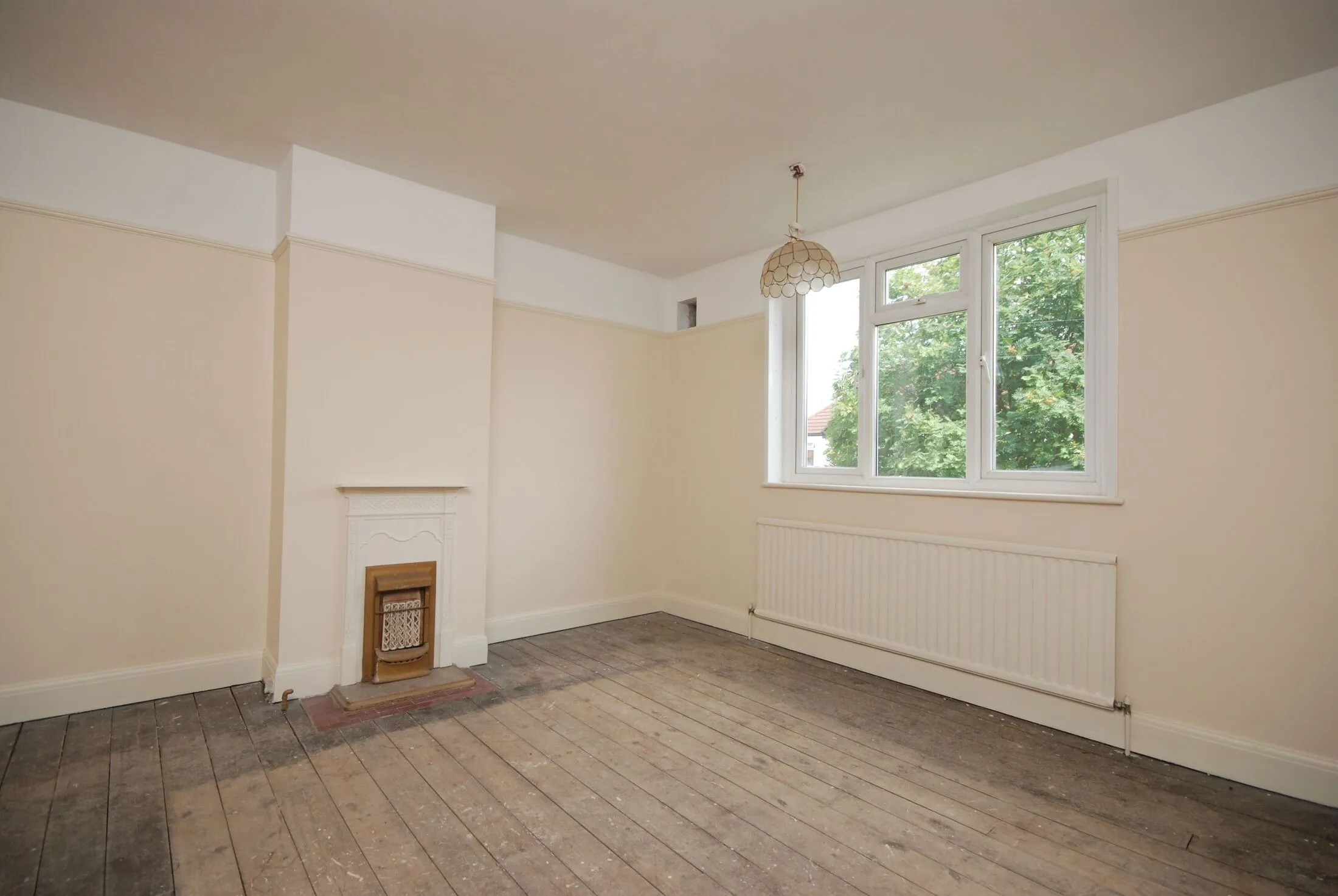 House Barnes End in Greater London