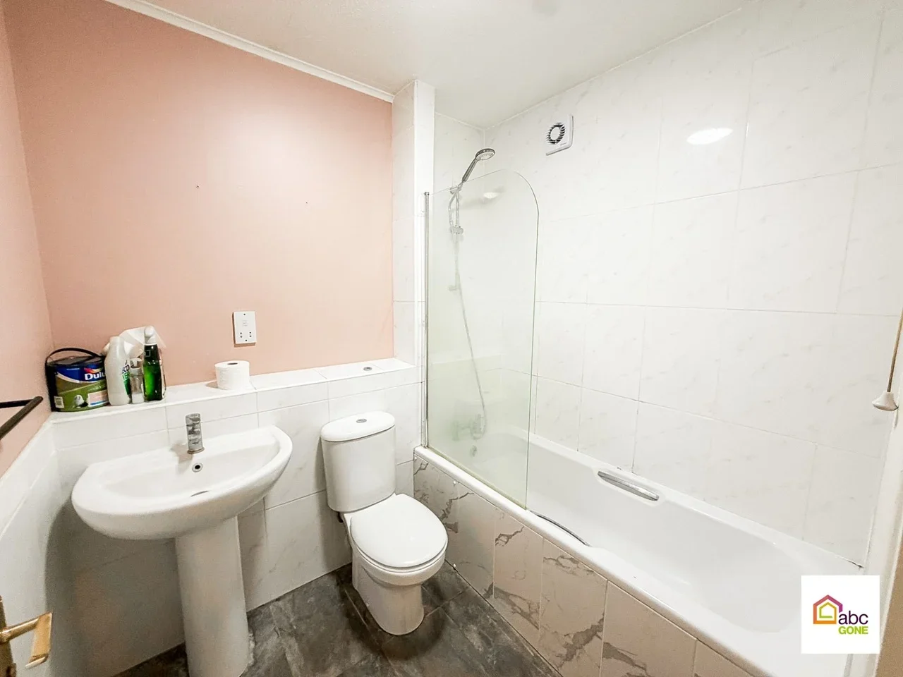 Flat Tilbury Road in Greater London