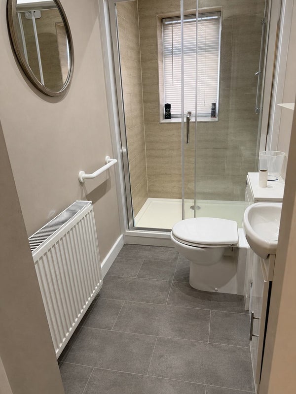 Room Curven Edge in Borough of Rossendale