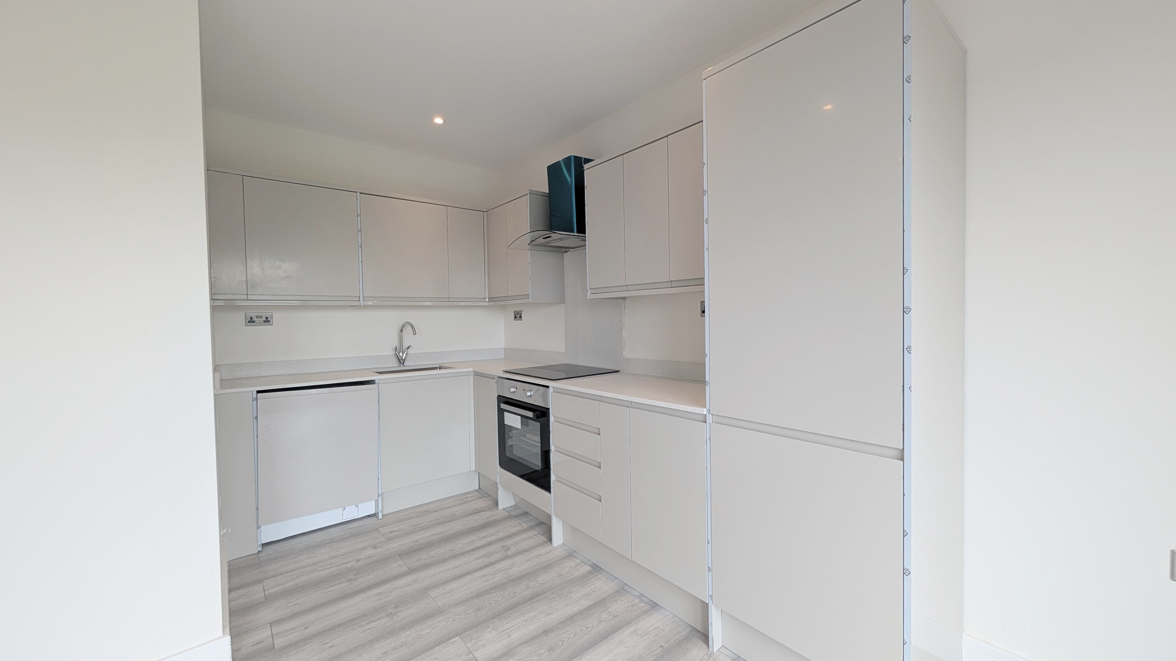 Flat Northolt Road in Greater London