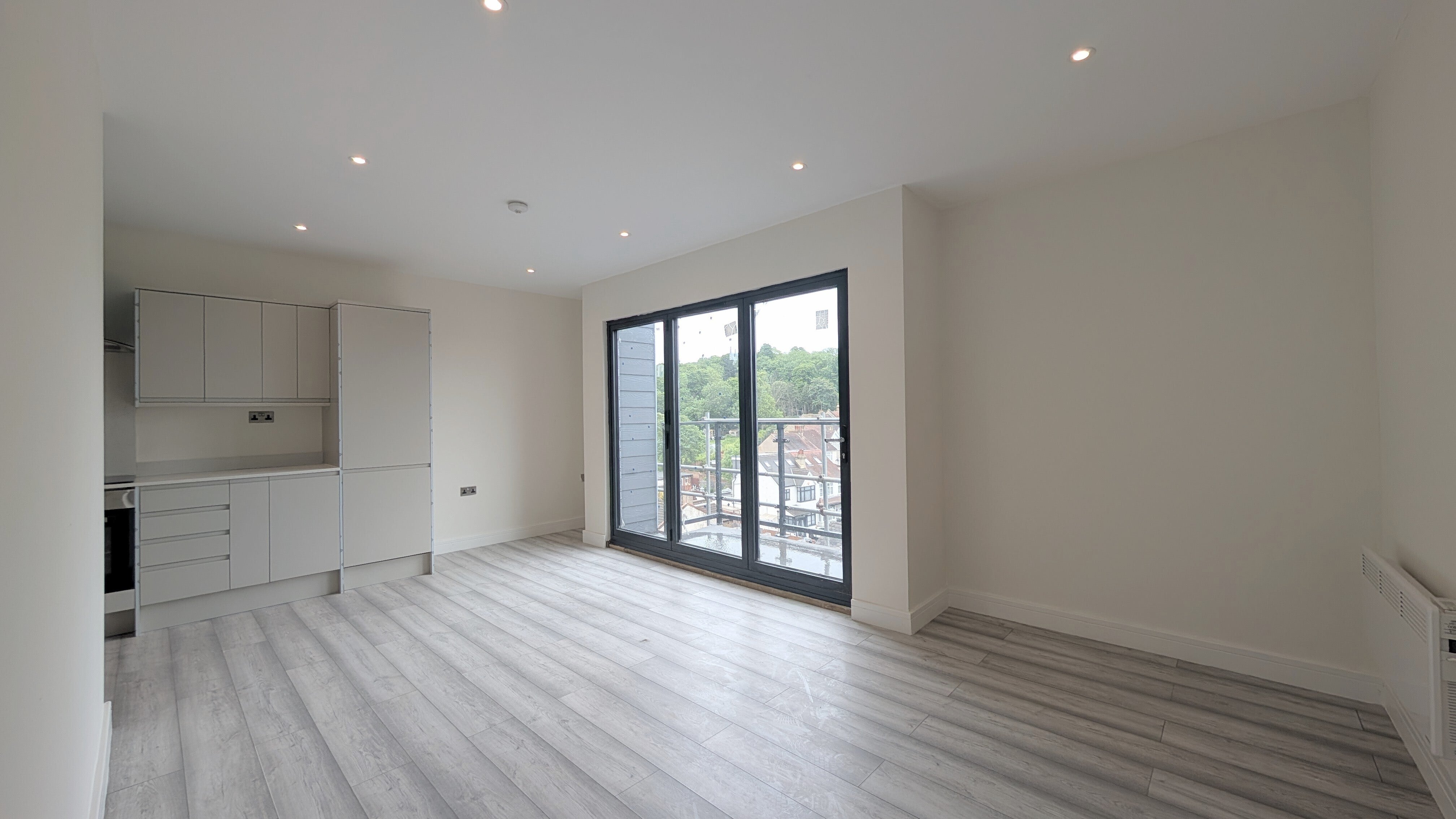 Flat Northolt Road in Greater London