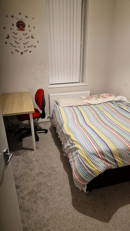 Room Rectory Road in Gateshead