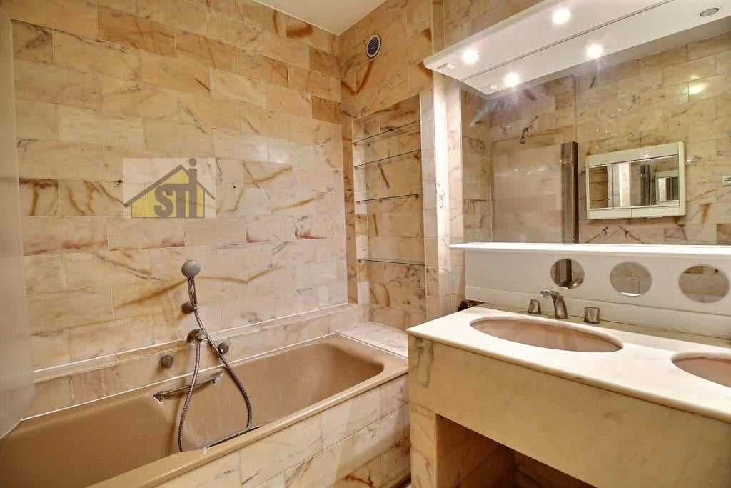 Appartement Rue du Pont Neuf à Paris