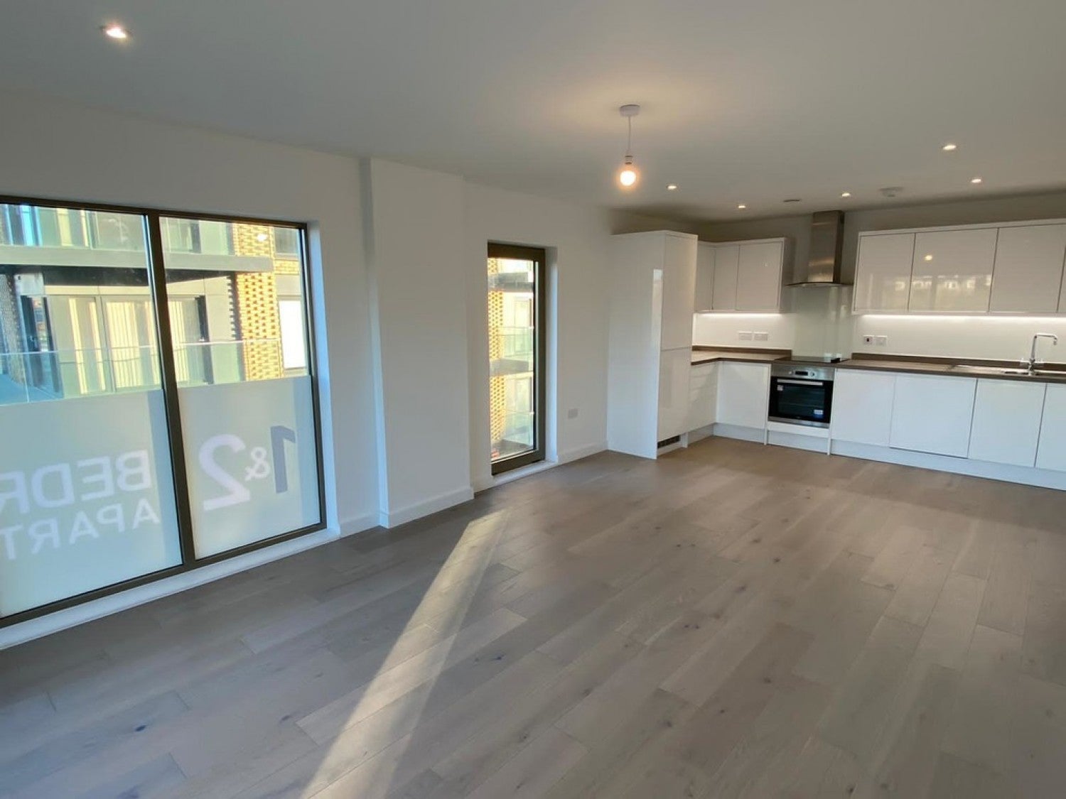 Flat Leacon Road in Ashford