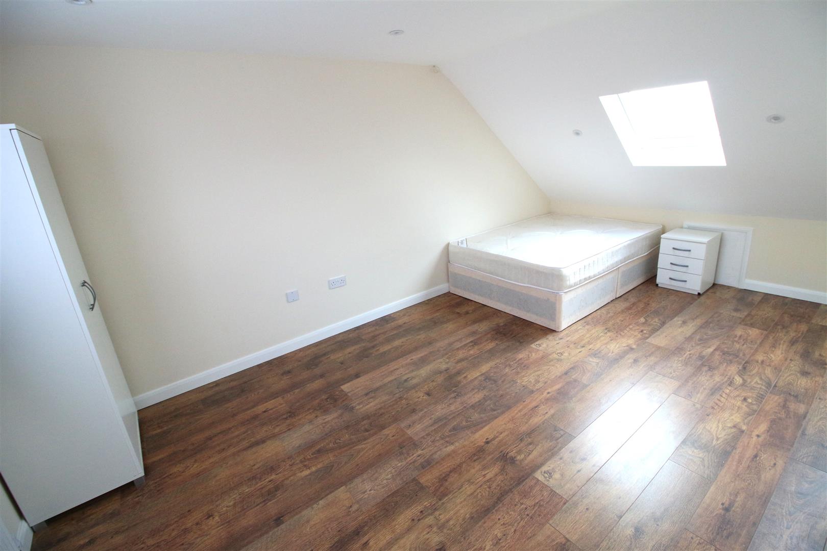 Room Ruskin Gardens in Greater London