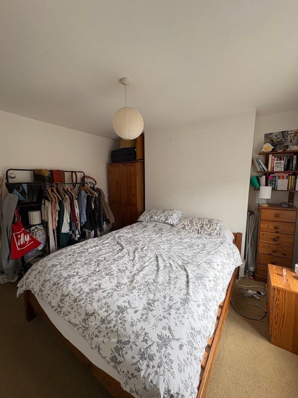 Flat Croxley Road in City of Westminster