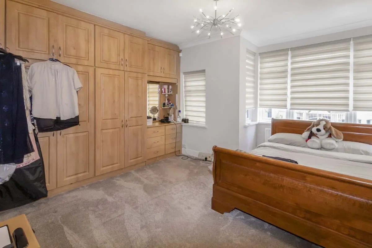 House Dudley Gardens in Greater London