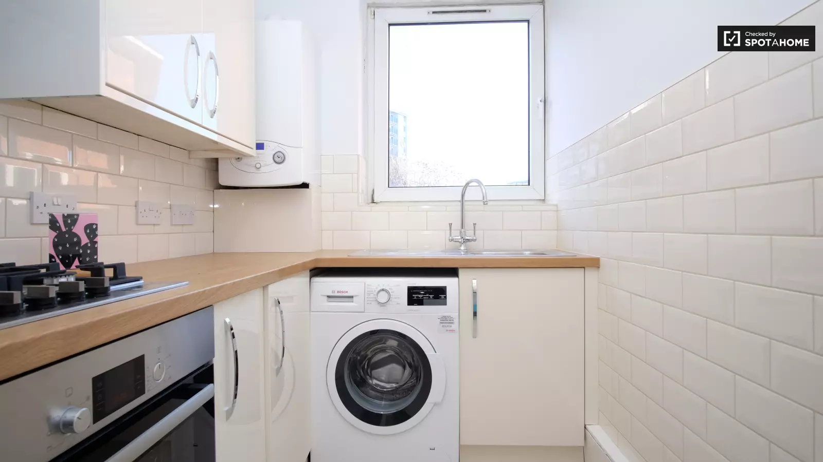 Room Tompion Street in Greater London