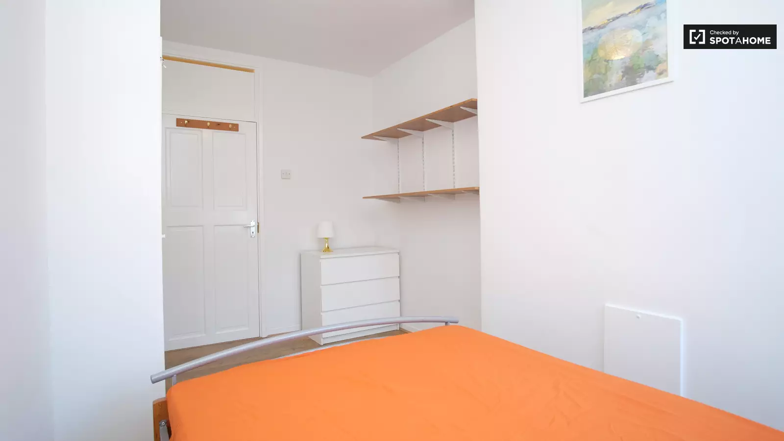 Room Tompion Street in Greater London