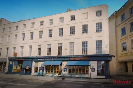 Flat Clarence Street in Cheltenham