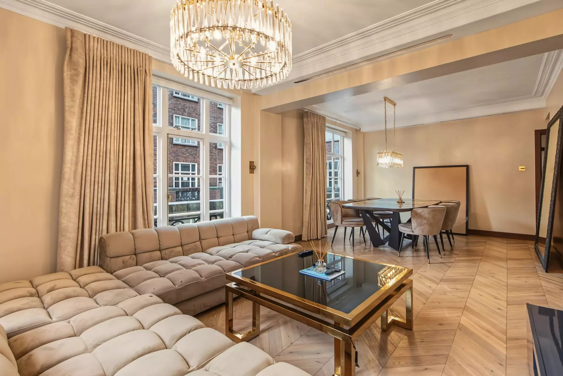 Flat Hertford Street in City of Westminster