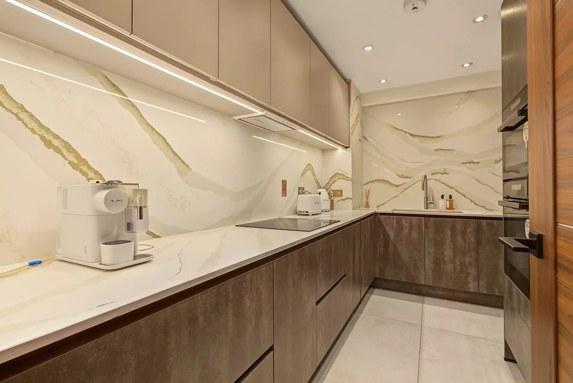Flat Hertford Street in City of Westminster