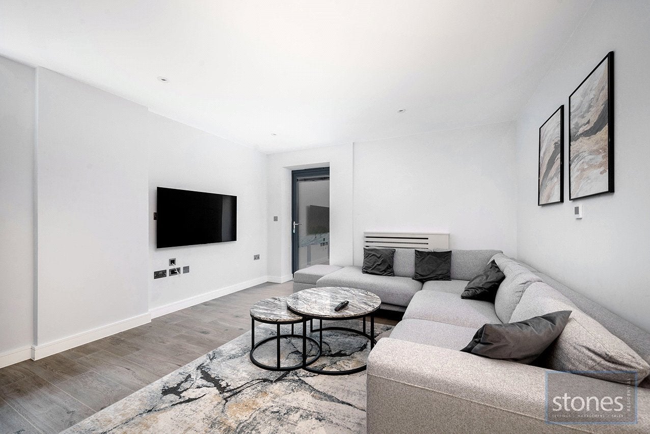 Flat Hyde Crescent in Greater London
