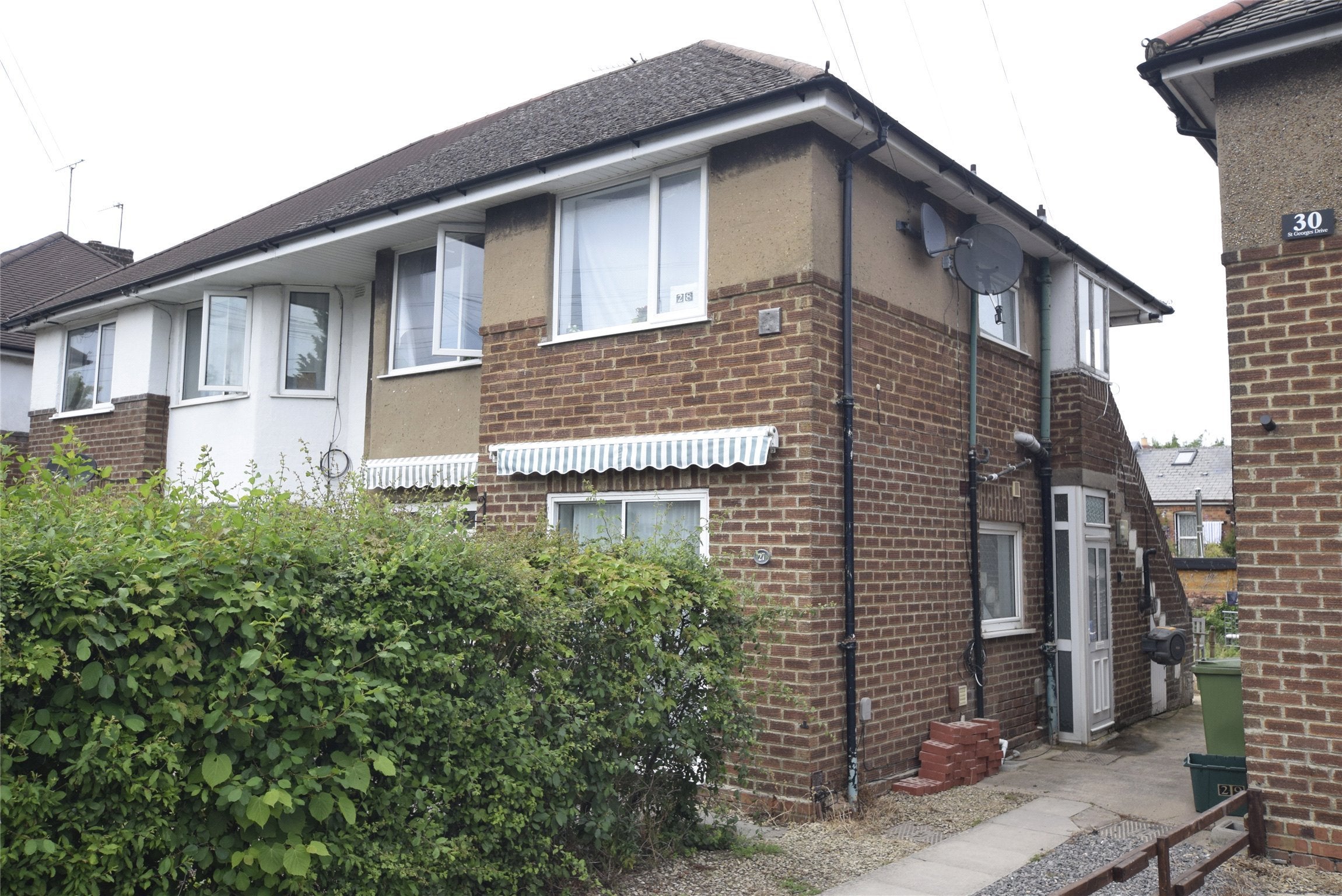 House Saint Georges Drive in Cheltenham