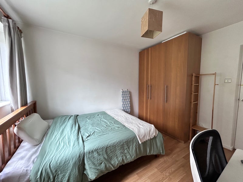 Room Skeena Hill in Greater London