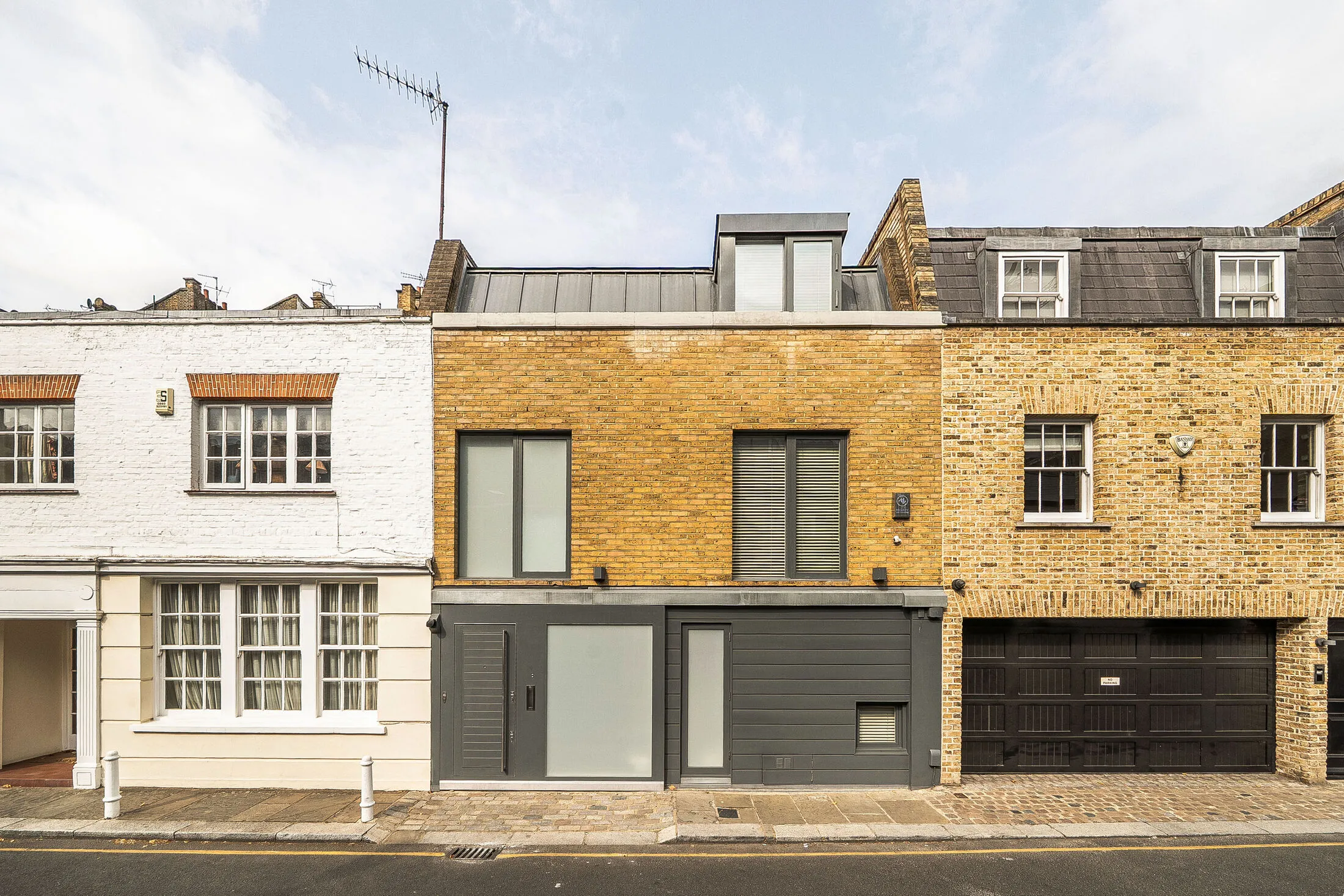 House Cadogan Place in Greater London