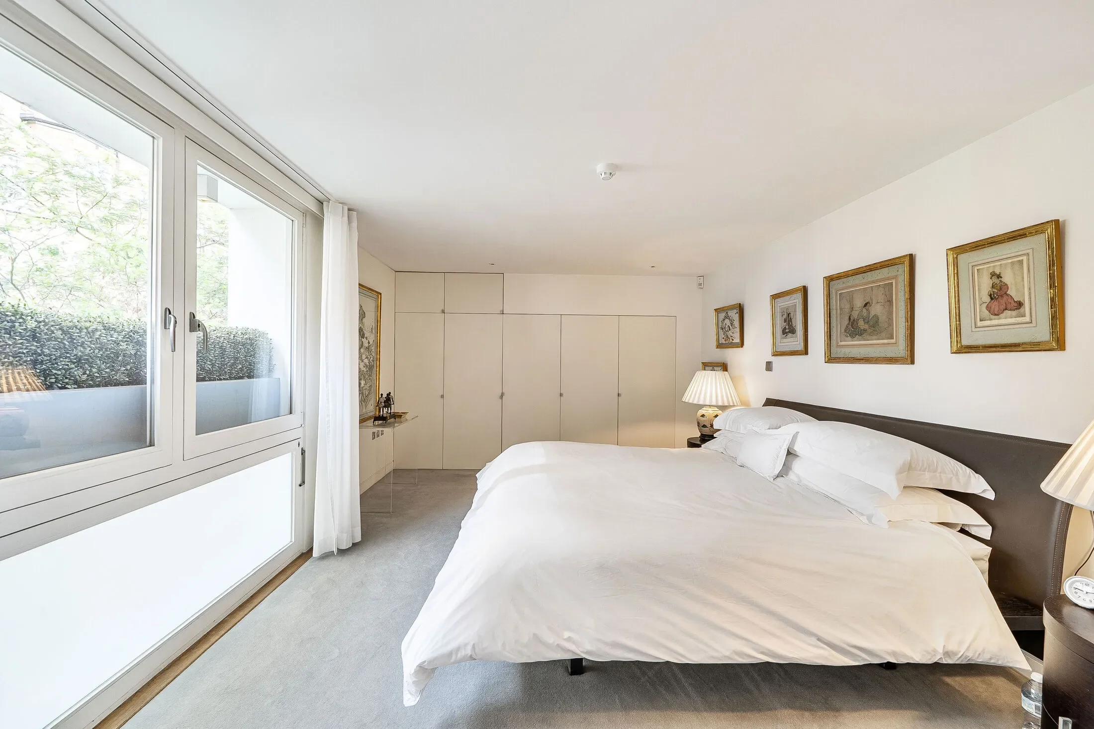 House Cadogan Place in Greater London