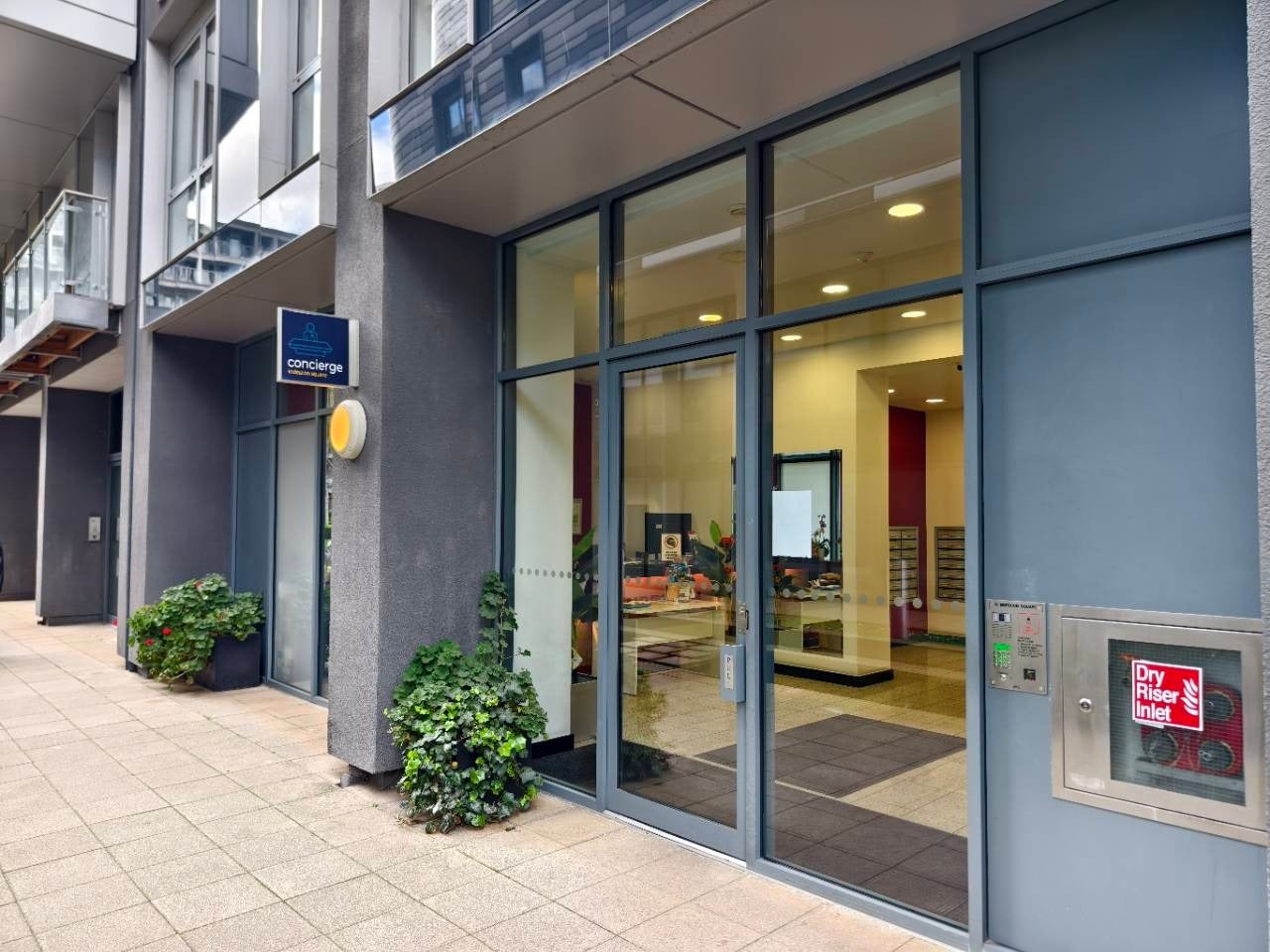 Flat Cassilis Road in Greater London