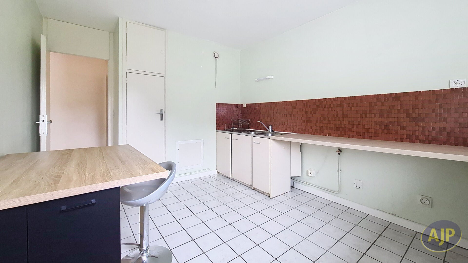 Appartement D 20 à Nuret-le-Ferron