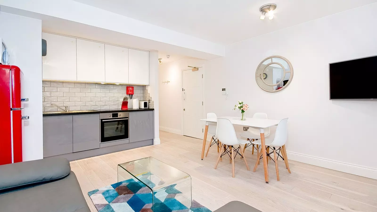 Flat Strand in City of Westminster