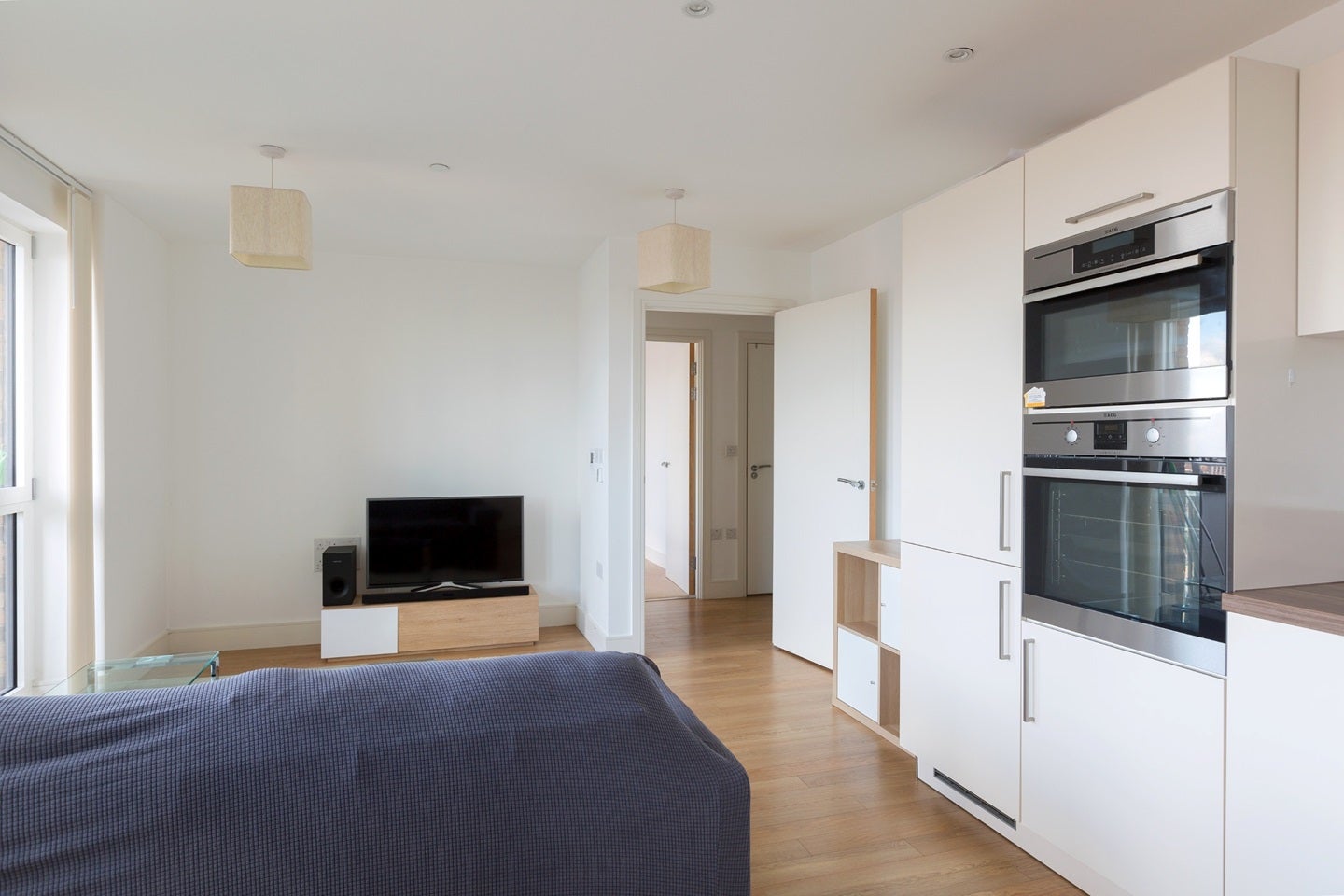 Flat Hannaford Walk in Greater London