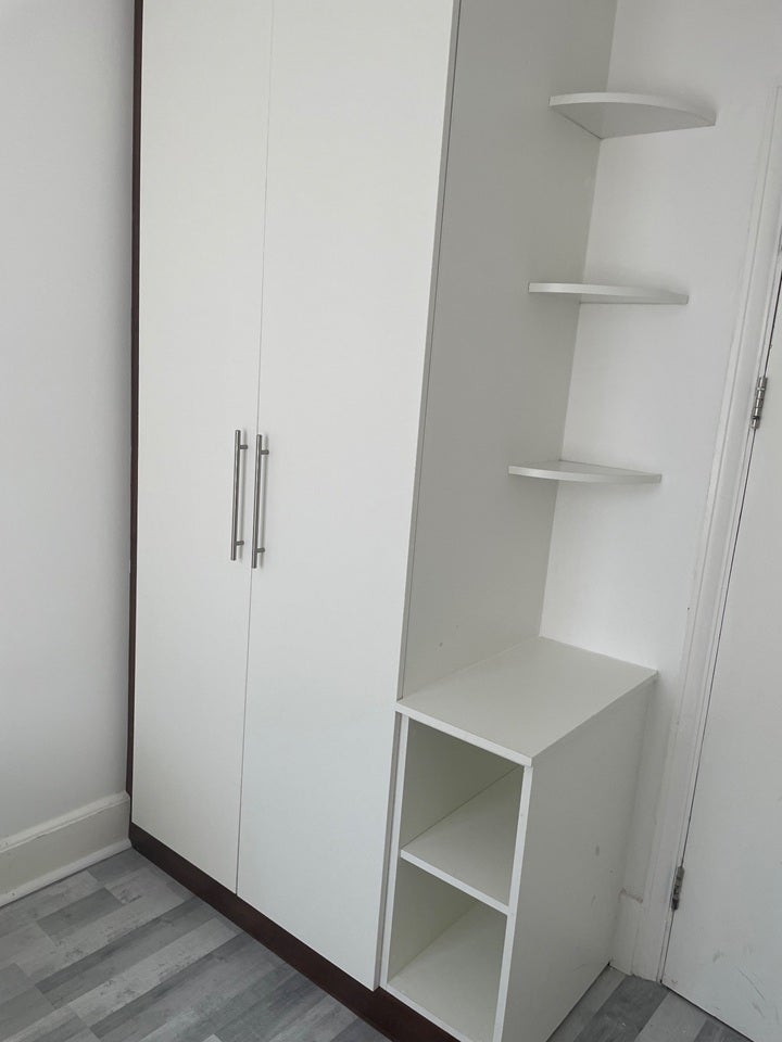 Room Queen's Avenue in Greater London