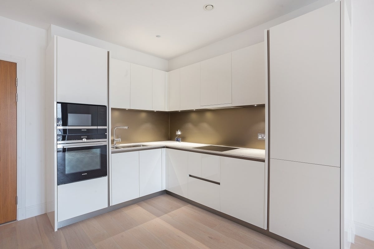 Flat Langham Road in Greater London