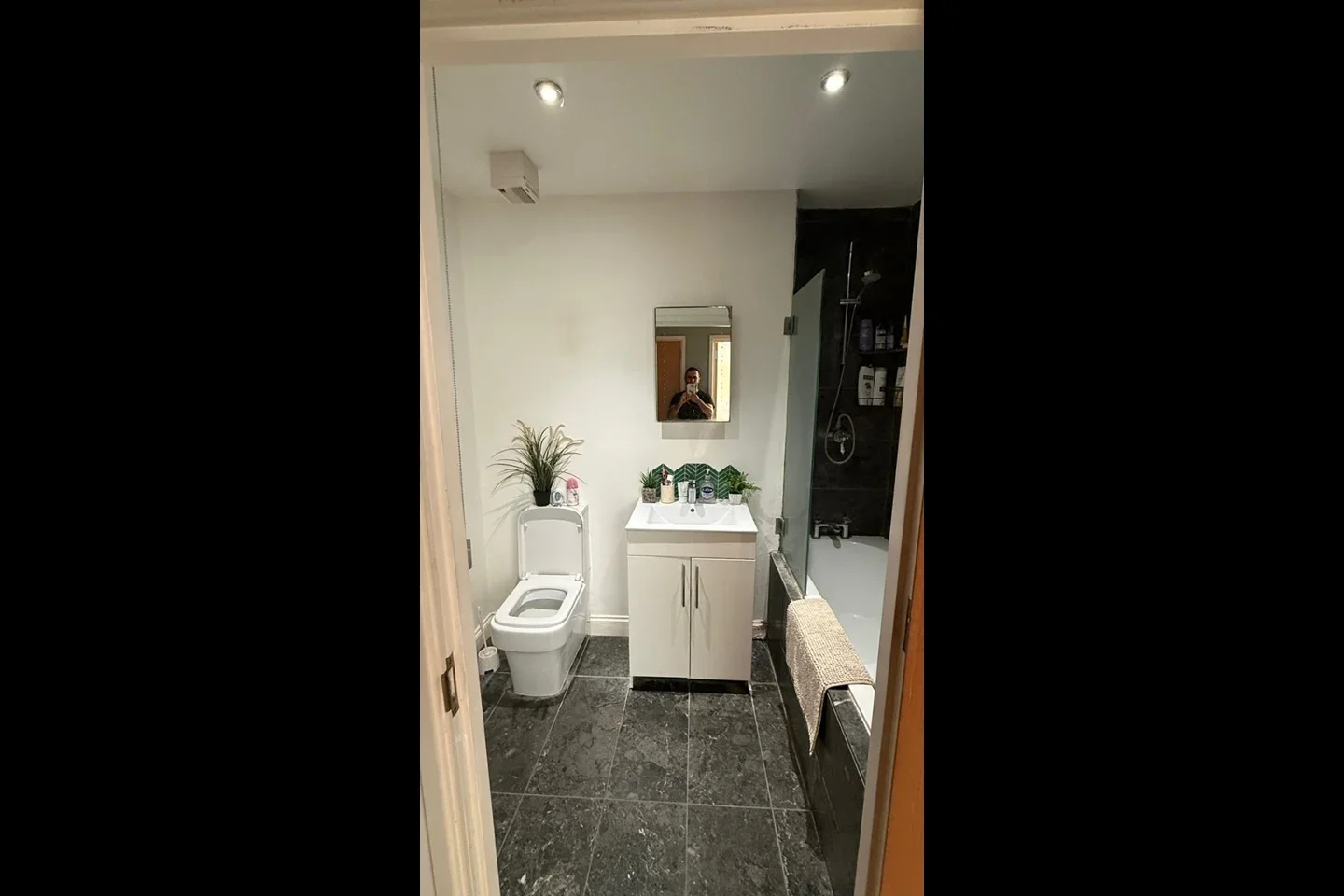 Room Bartlett Mews in Greater London