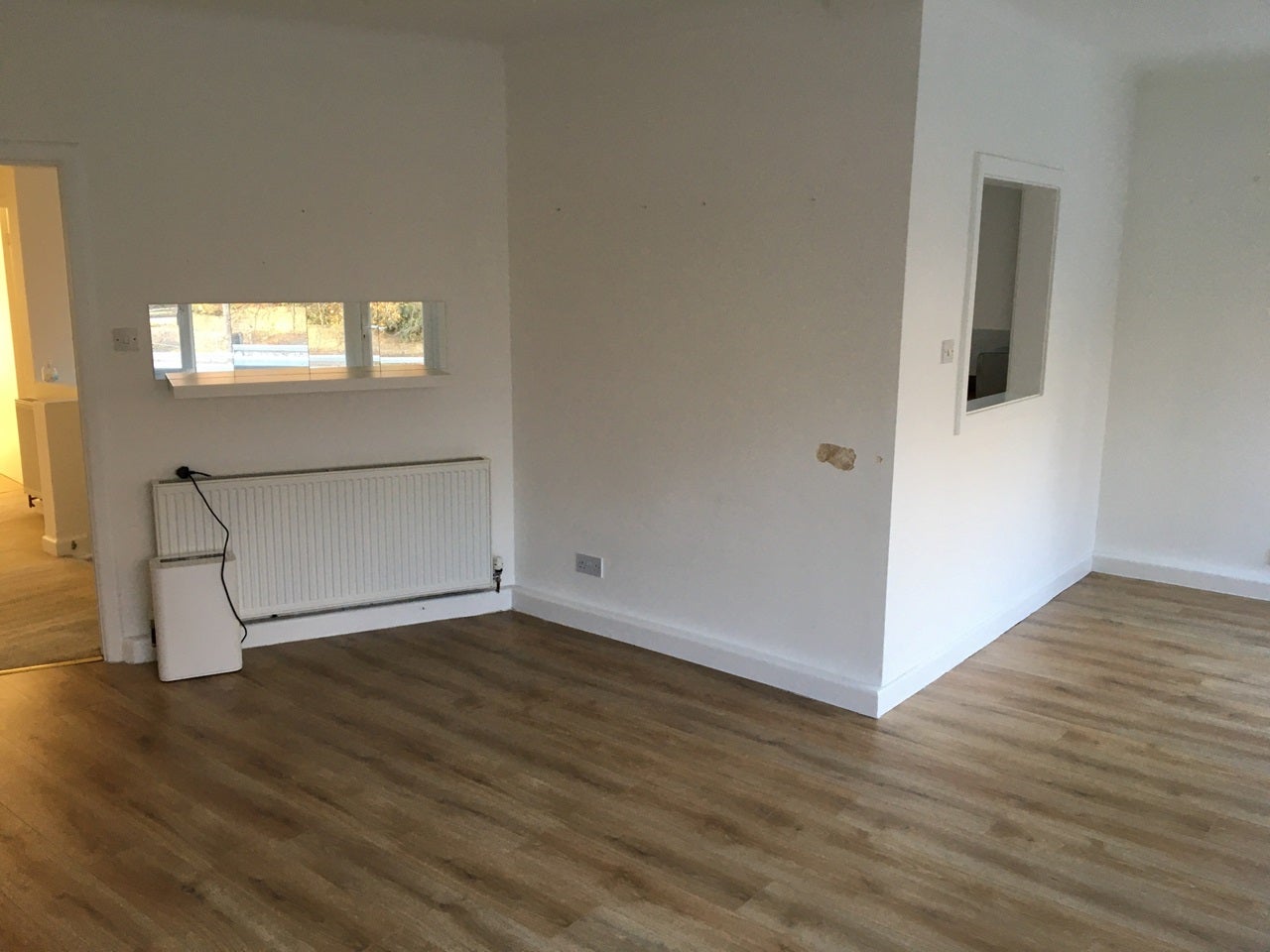 Flat Woodlands Court in Leeds