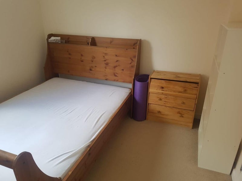 Room Hatchley Street in Manchester