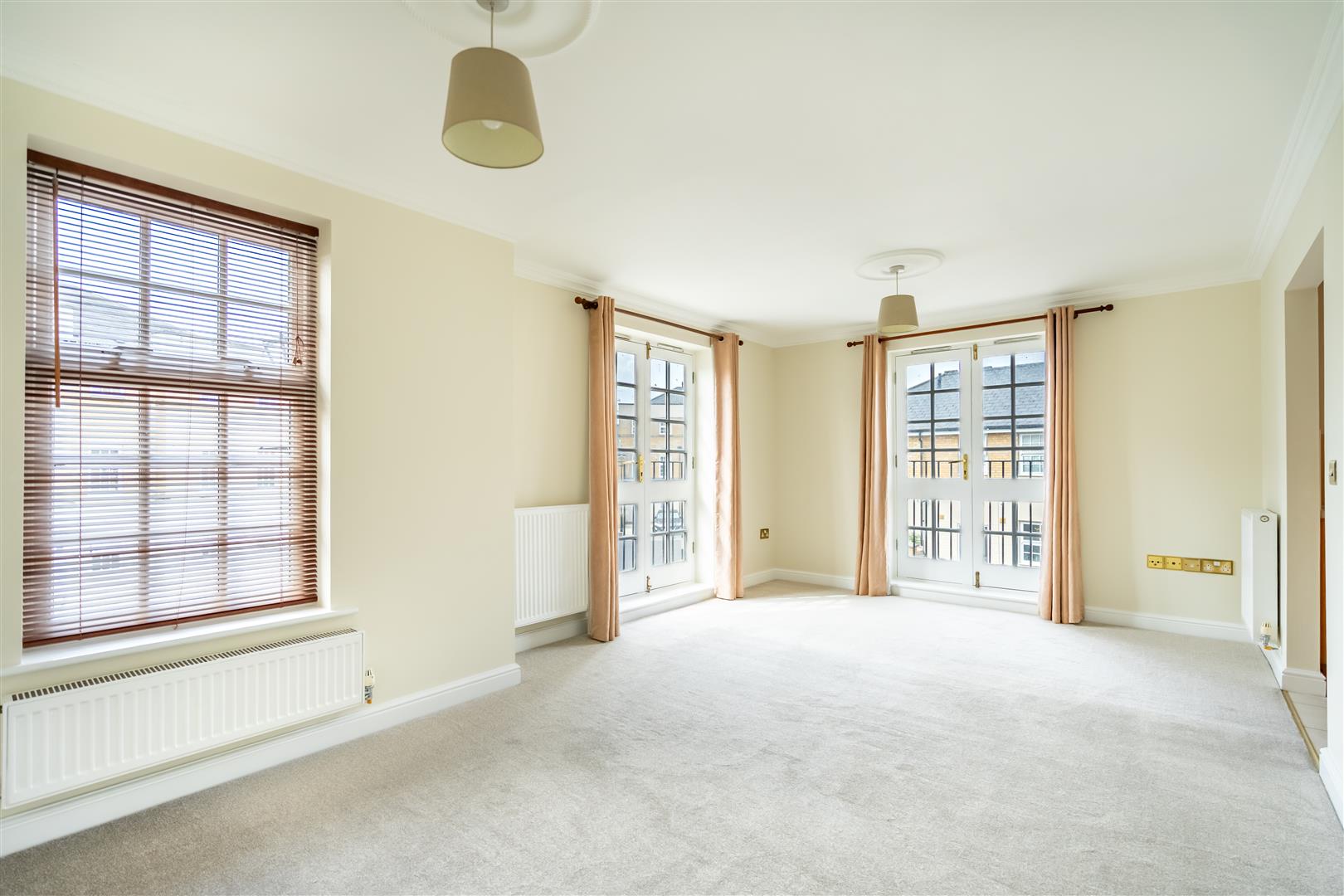 Flat Bishopfields Drive in York