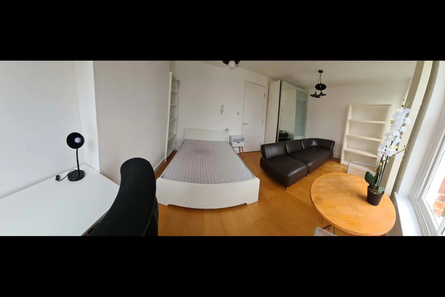 Flat Azenby Road in Greater London