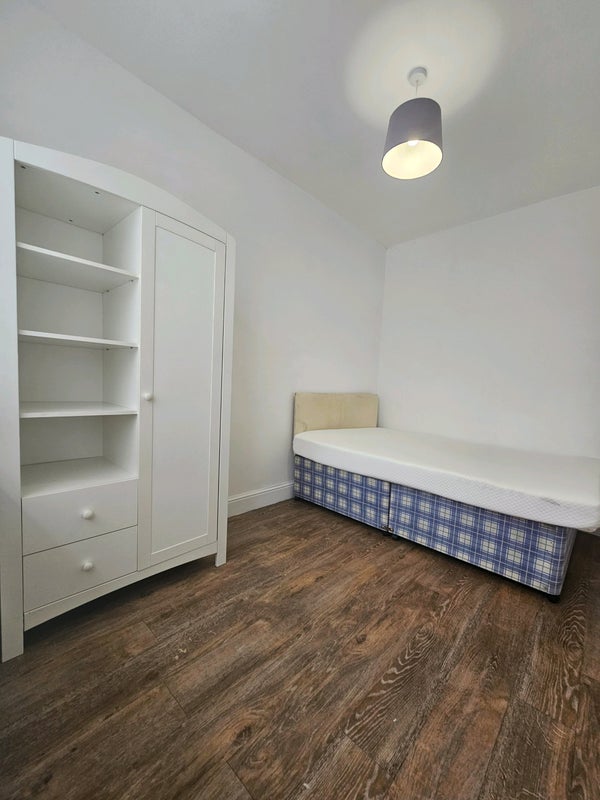 Room St. George's Road in Coventry