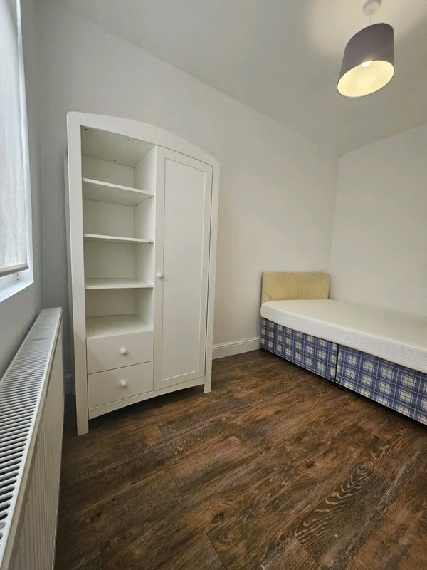 Room St. George's Road in Coventry