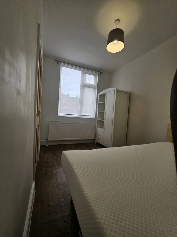 Room St. George's Road in Coventry