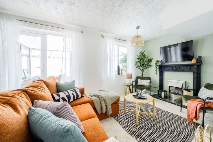 House Mapperley Close in Coventry
