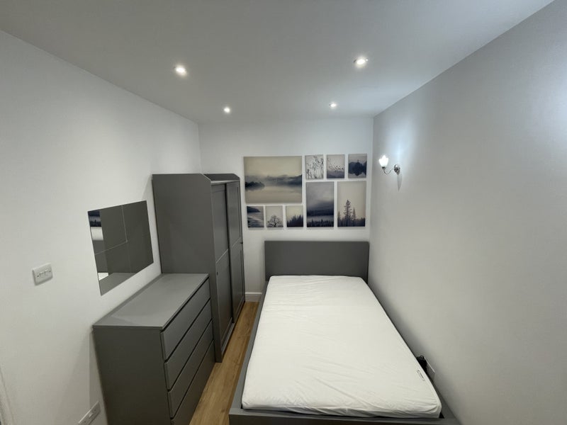 Room Chester Road in Greater London