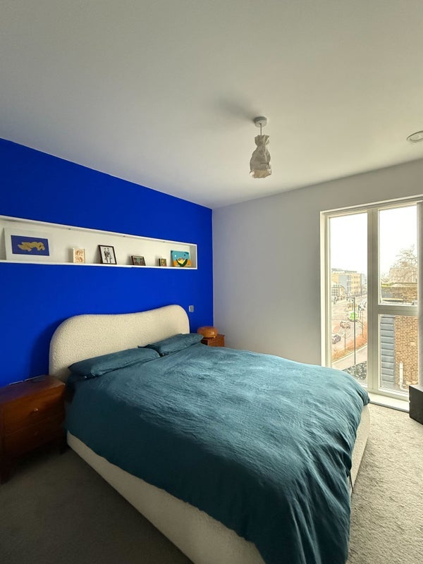 Flat Mare Street in Greater London