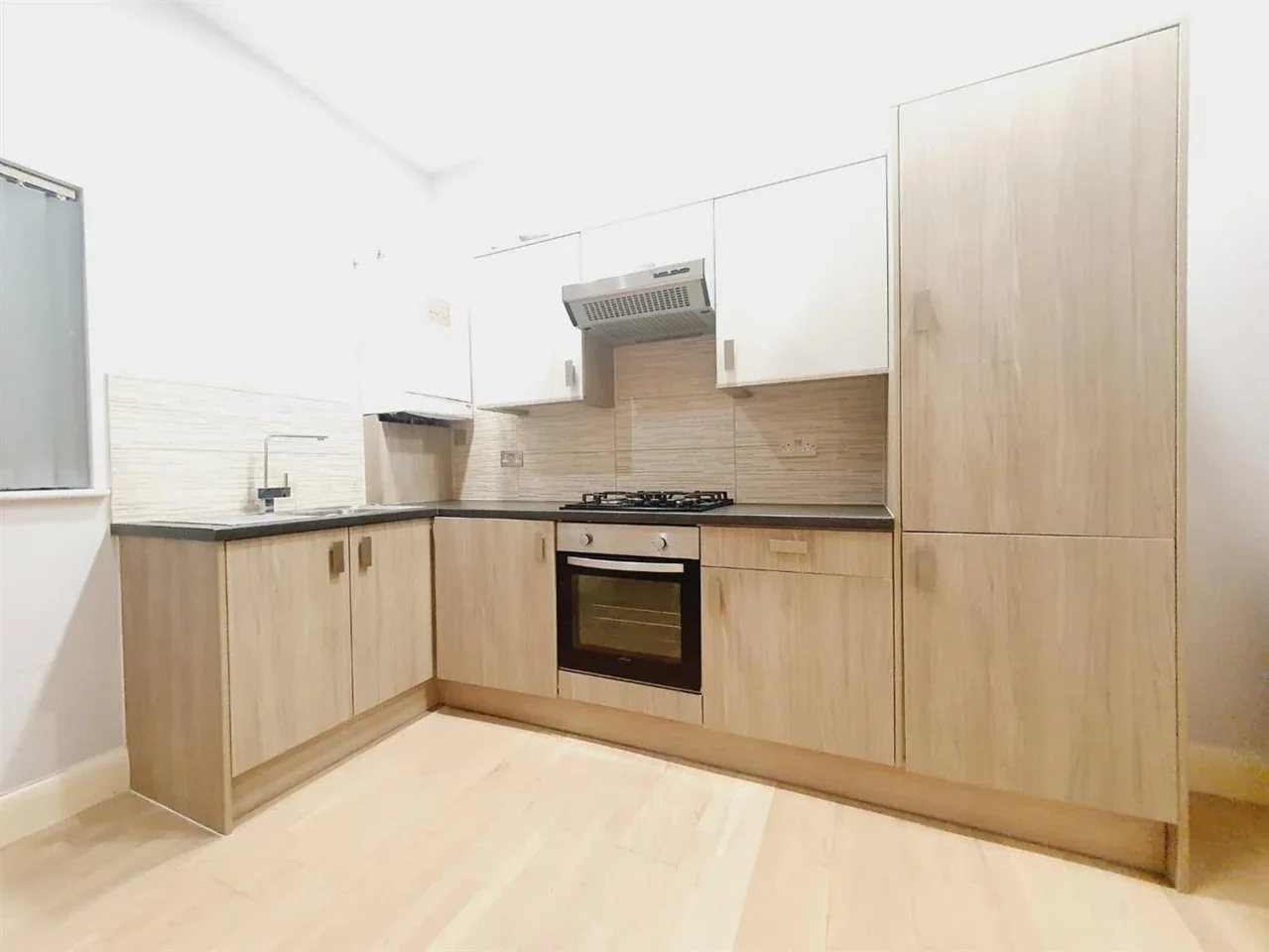 Flat Lancaster Road in Greater London