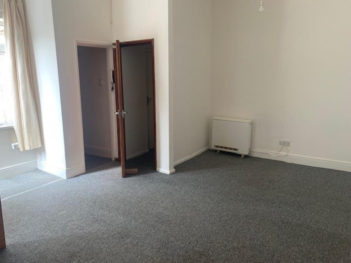 Flat Crompton Street in Derby