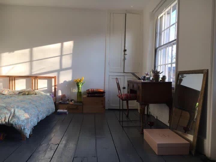 Room St. Paul's Road in Greater London