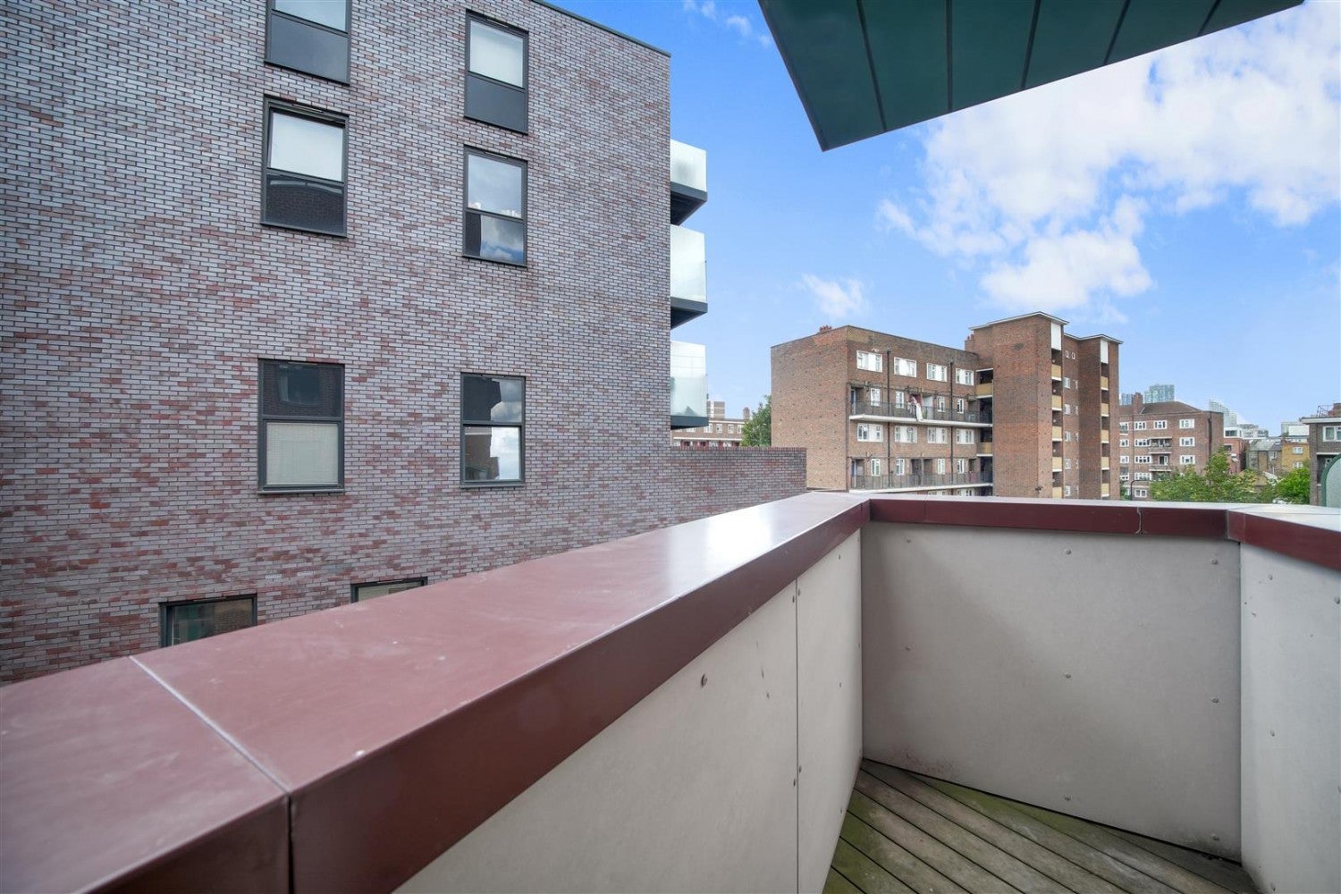 Flat Hare Walk in Greater London
